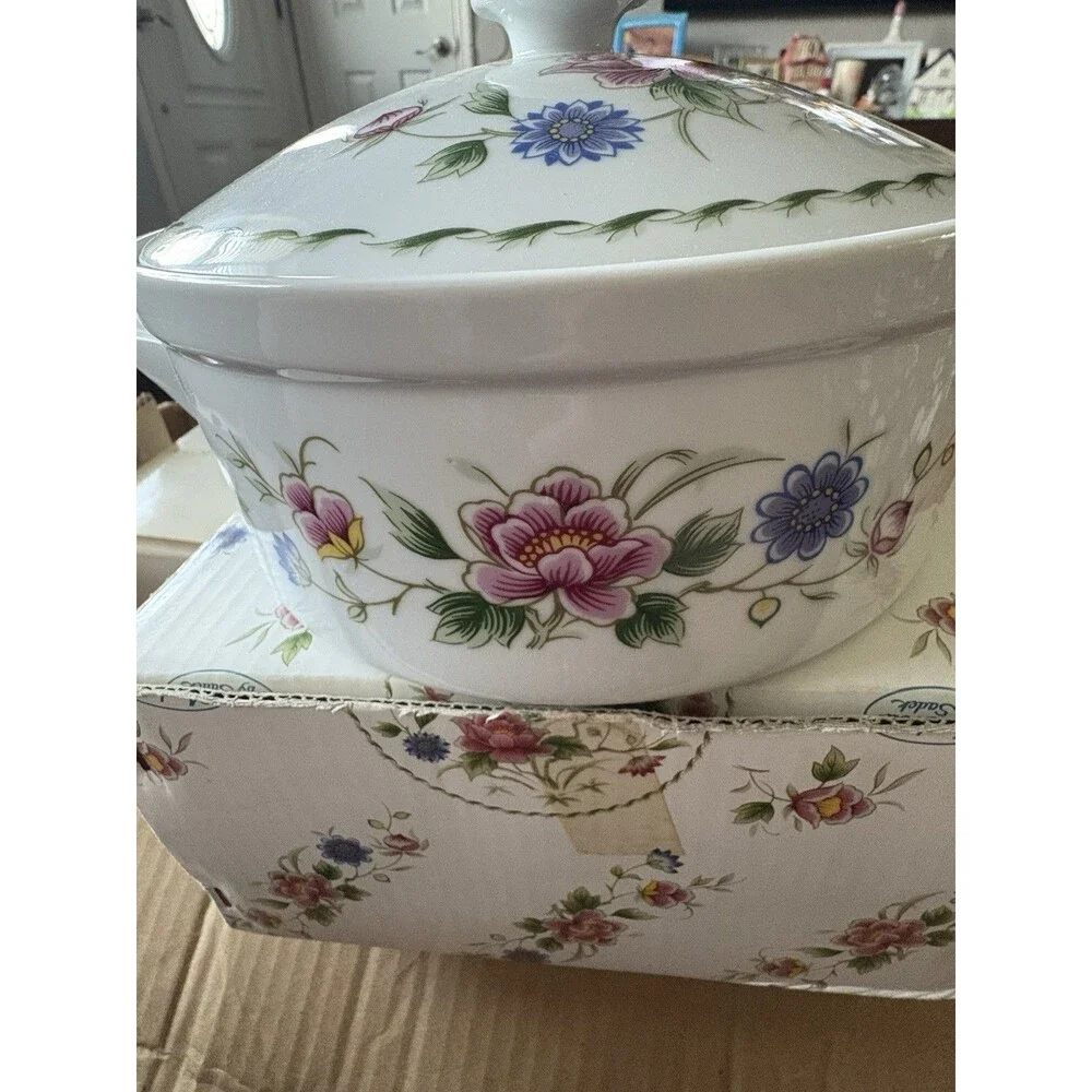 Andrea by Sadek Covered Casserole with Lid, Handles Spring Night New In Box